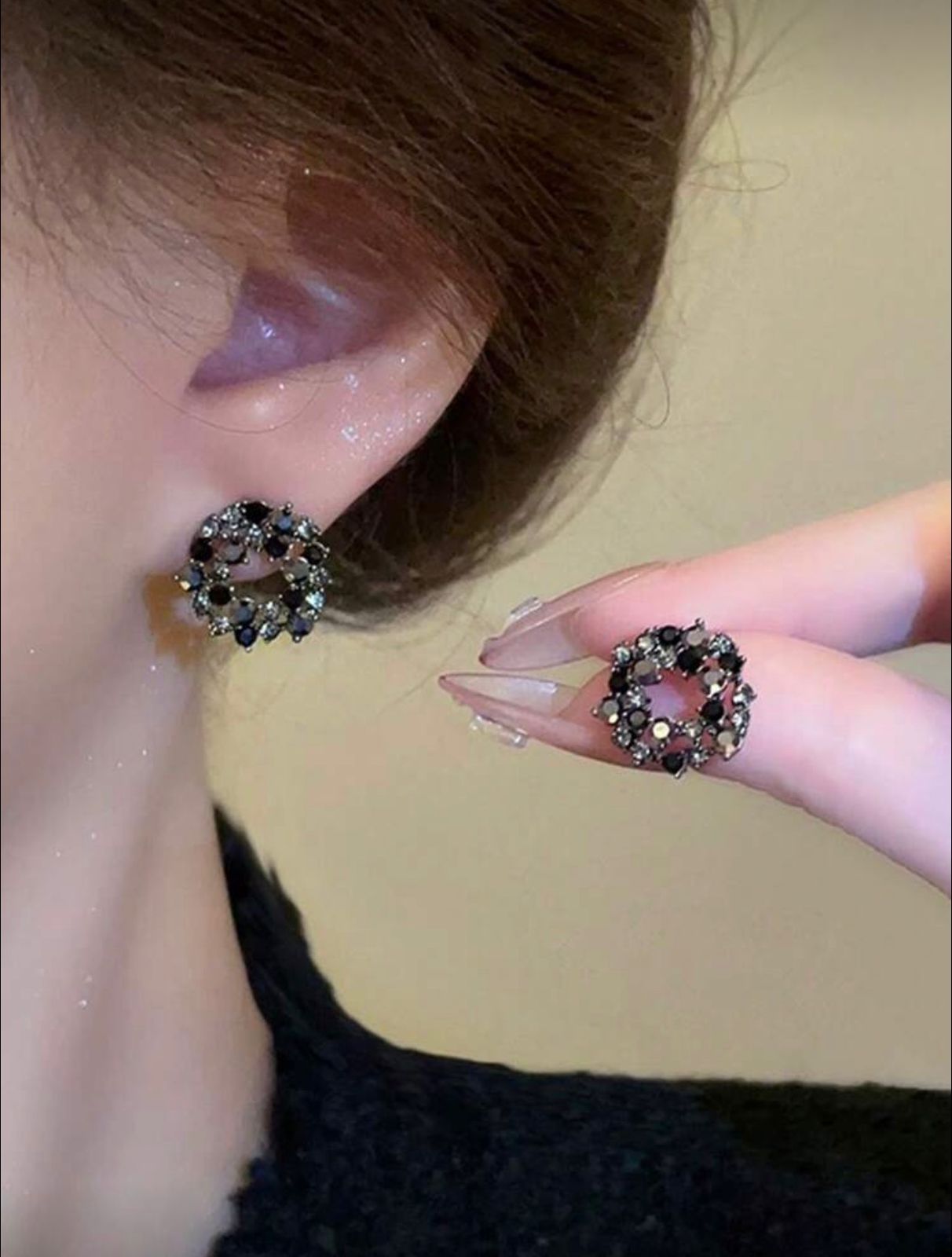 Elegant Floral Design Stud Earrings