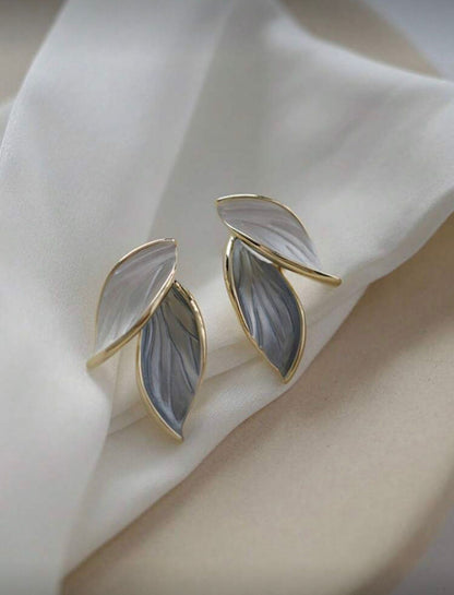 Simple &amp; Delicate Leaf Stud Earrings