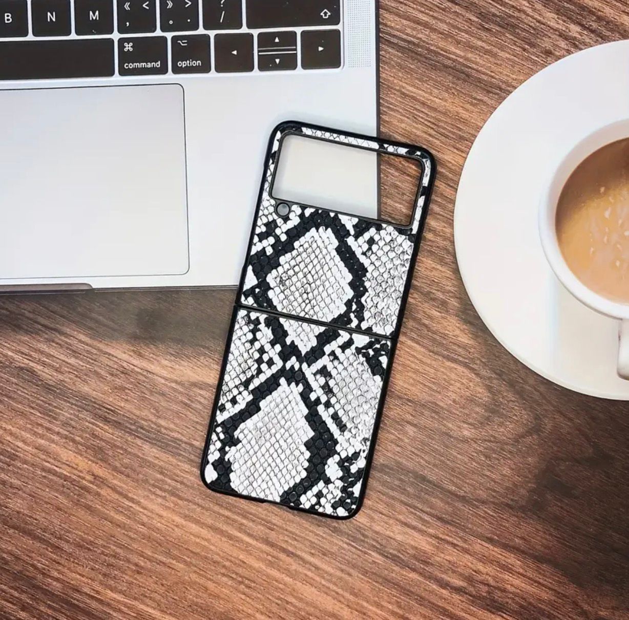 Samsung Galaxy Z Flip 7 Snake Skin Patterned Synthetic Leather Phone Case