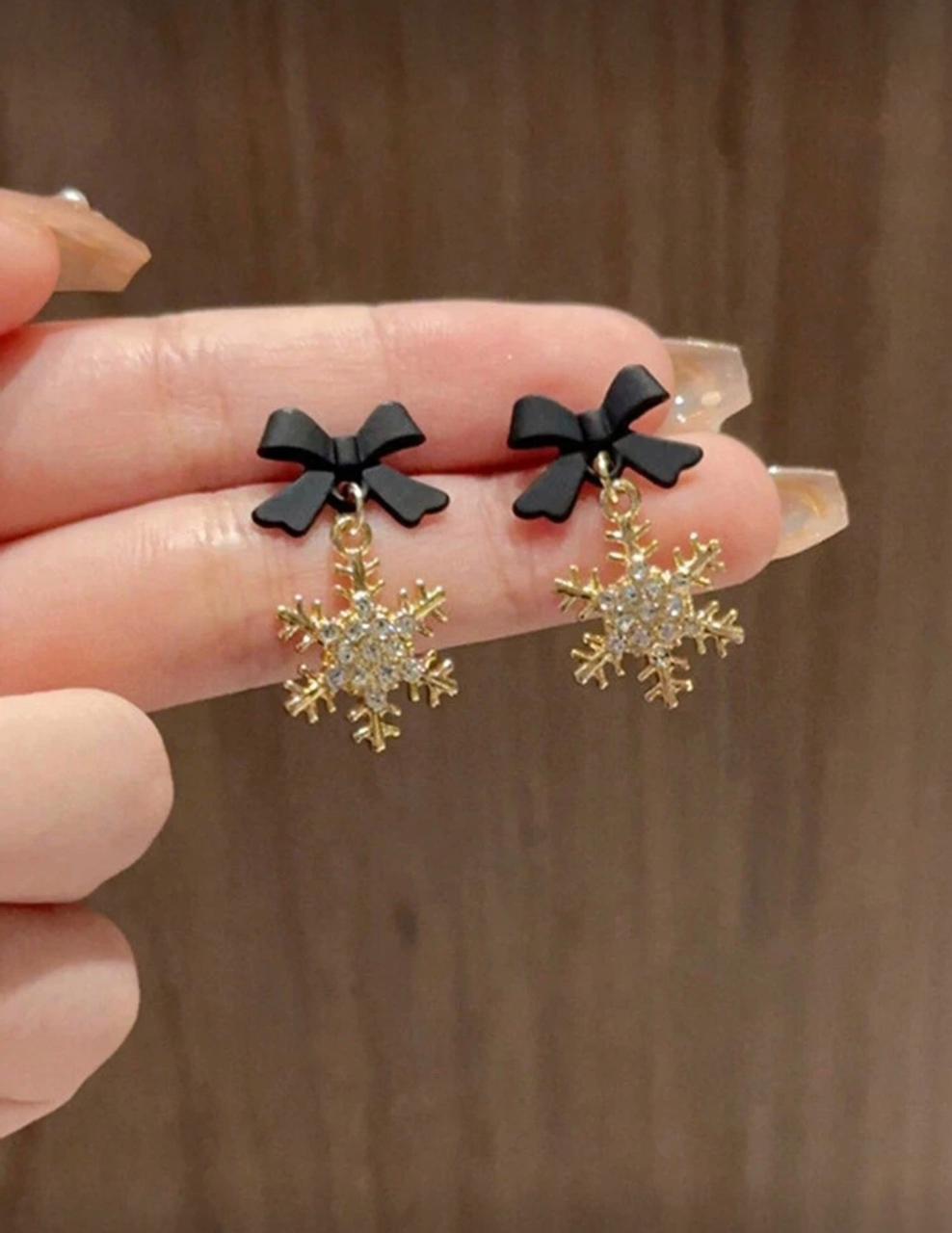 Black Bowknot &amp; Snowflake Shaped Elegant And Minimalistic Earrings