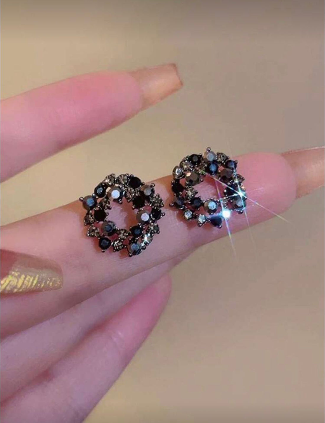 Elegant Floral Design Stud Earrings