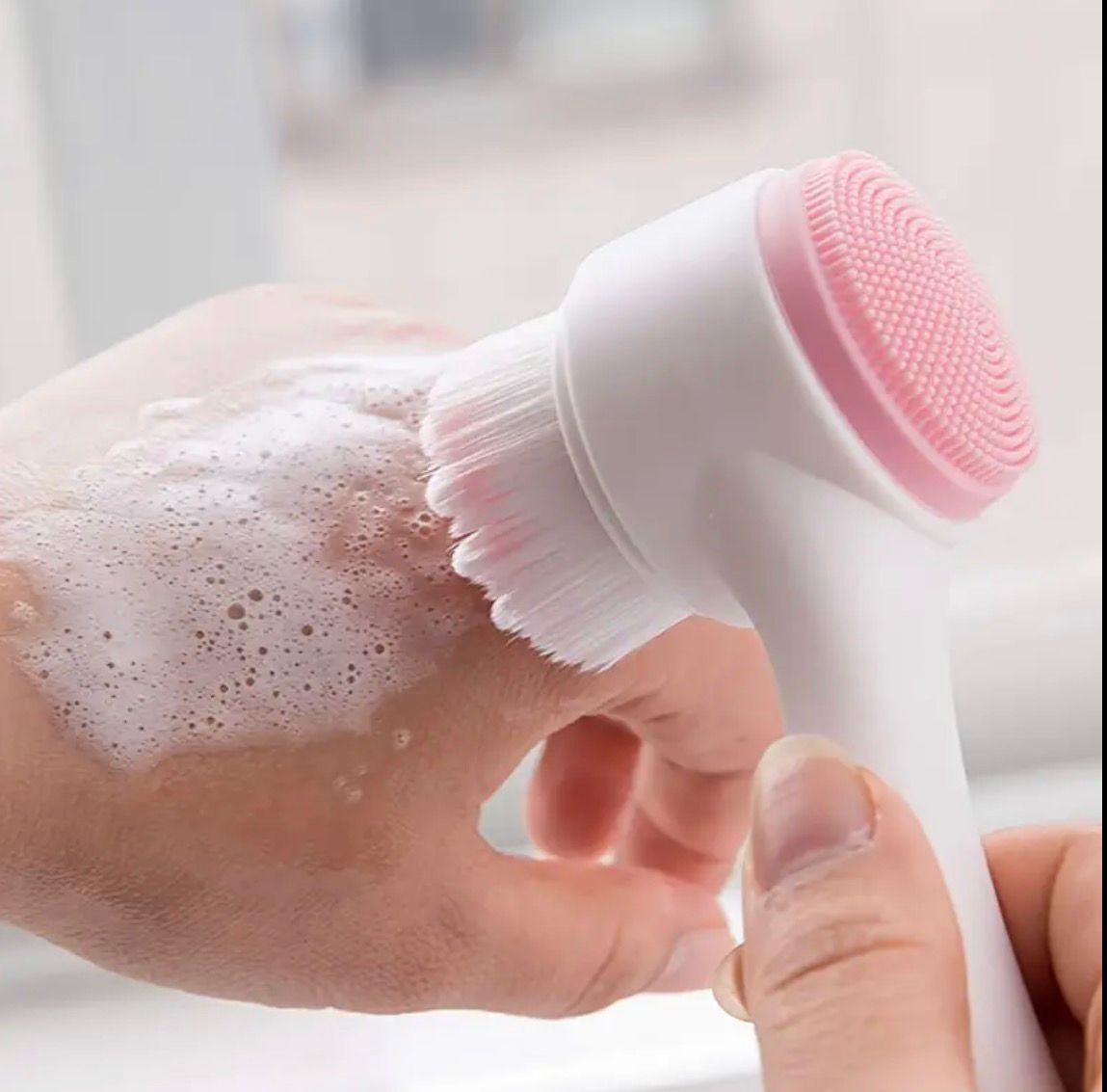 Dual-Effect Facial Cleansing Brush- Manual Exfoliating Scrub with Soft Bristles &amp; Silicone Pad for Deep Pore Cleansing, Gentle Skincare, Makeup Removal - No Battery Needed, Fragrance-Free, Non-Electric