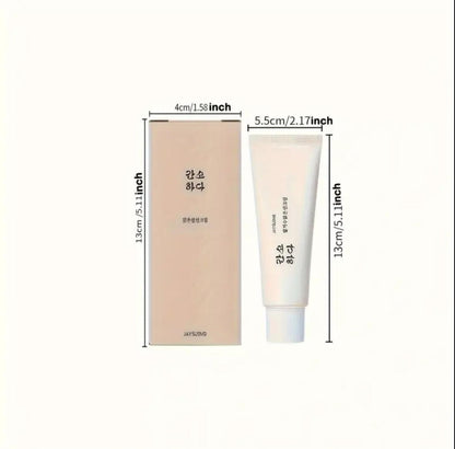 Rice Probiotic Protective cream is refreshing, moisturizing and non-sticky, effectively protecting the Light Beige. It is an essential choice for outdoor activities in summer